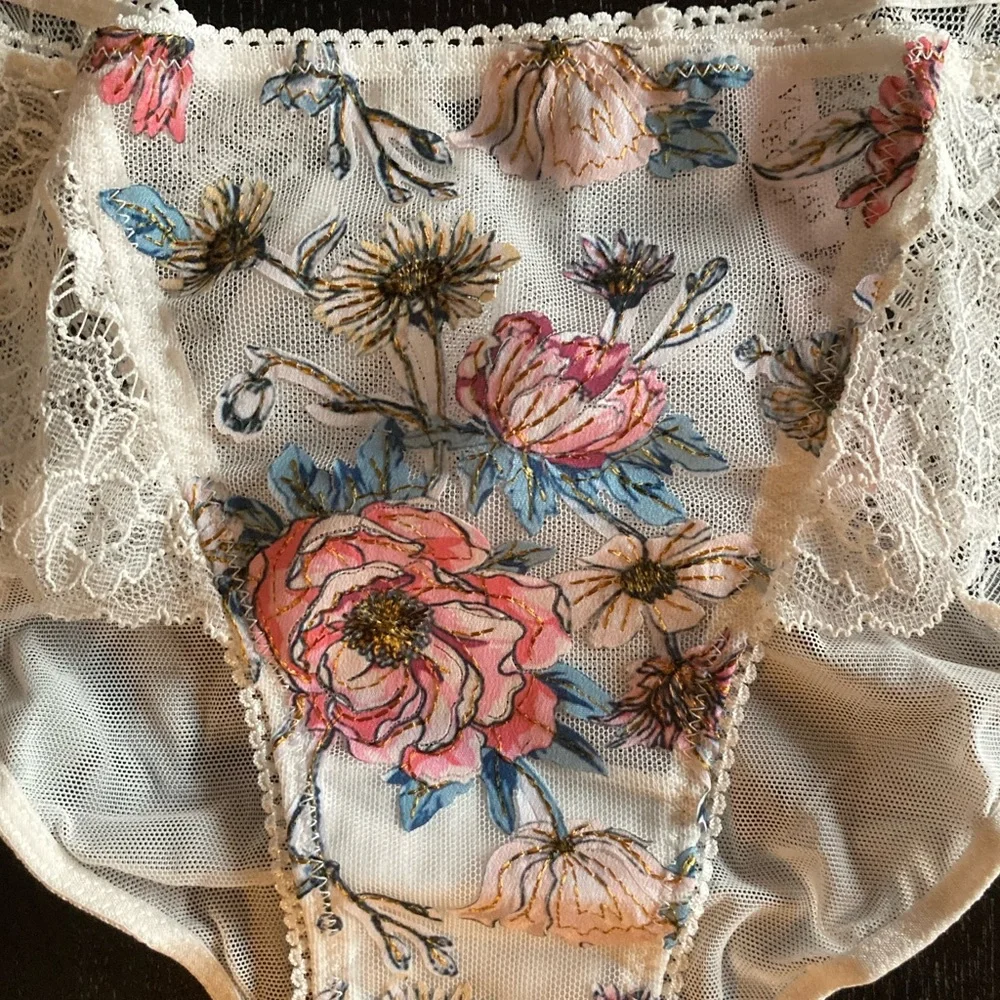Victoria’s Secret Dream Angels Floral Demi Bra and Cheekini Panty Set NWT - Picture 12 of 14